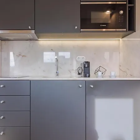 Youropo - Market Apartment