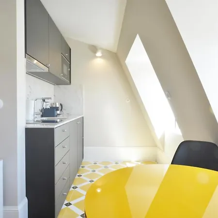 Youropo - Market Apartment